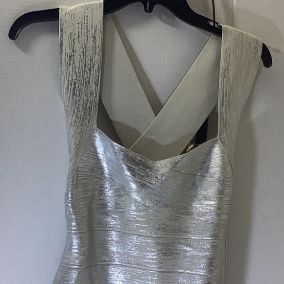 MID-LENGTH DRESS
Herve Leger.              A - Picture 6 of 12